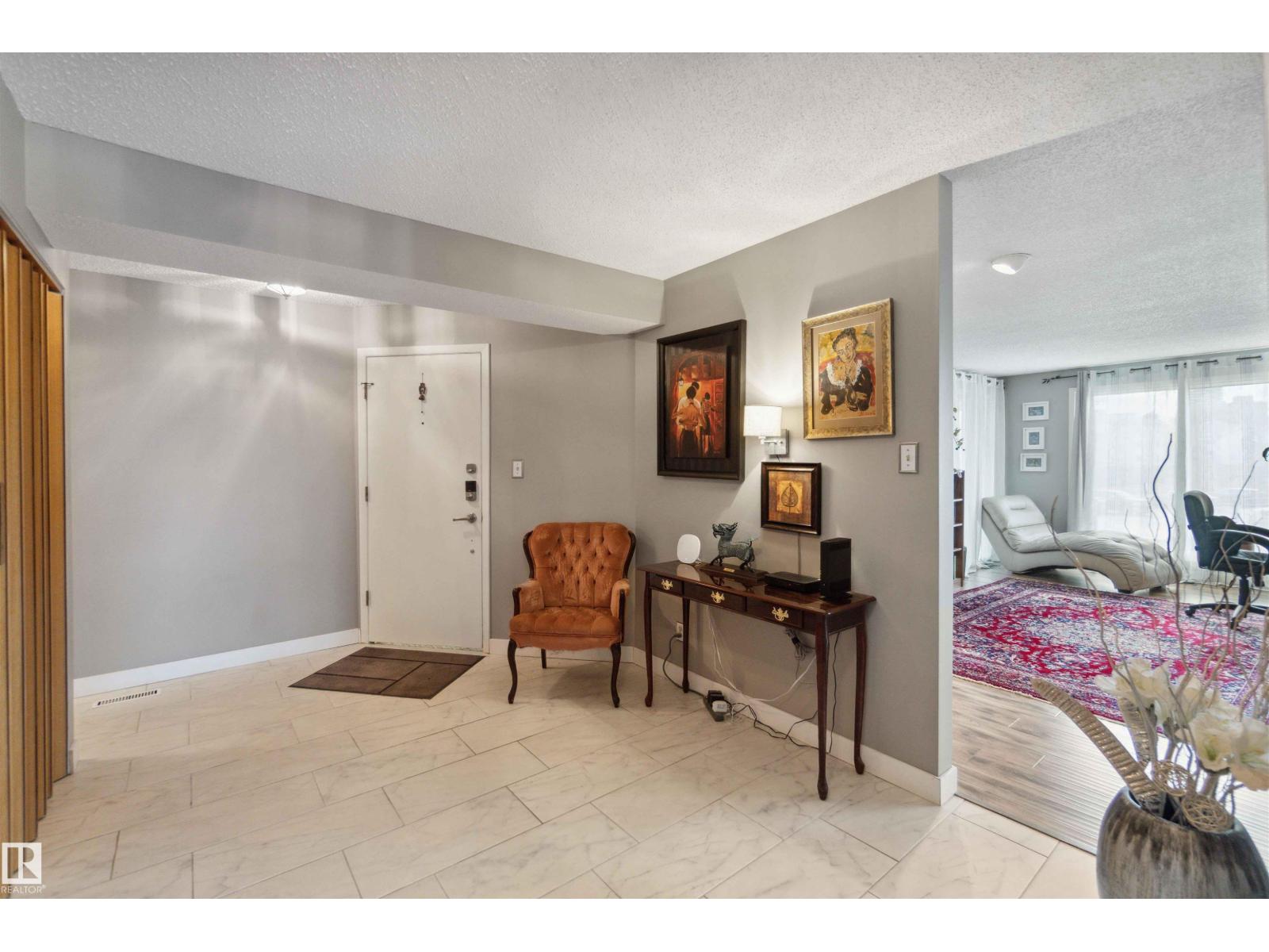 #305 8707 107 St Nw, Edmonton, Alberta  T6E 5J5 - Photo 2 - E4471193