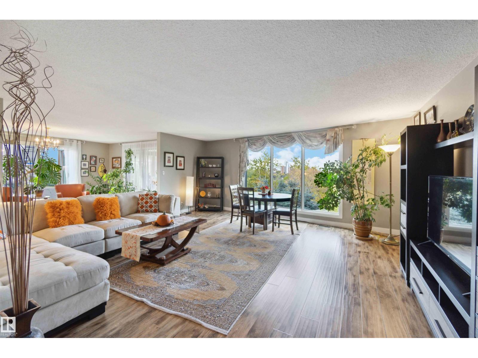 #305 8707 107 St Nw, Edmonton, Alberta  T6E 5J5 - Photo 1 - E4471193