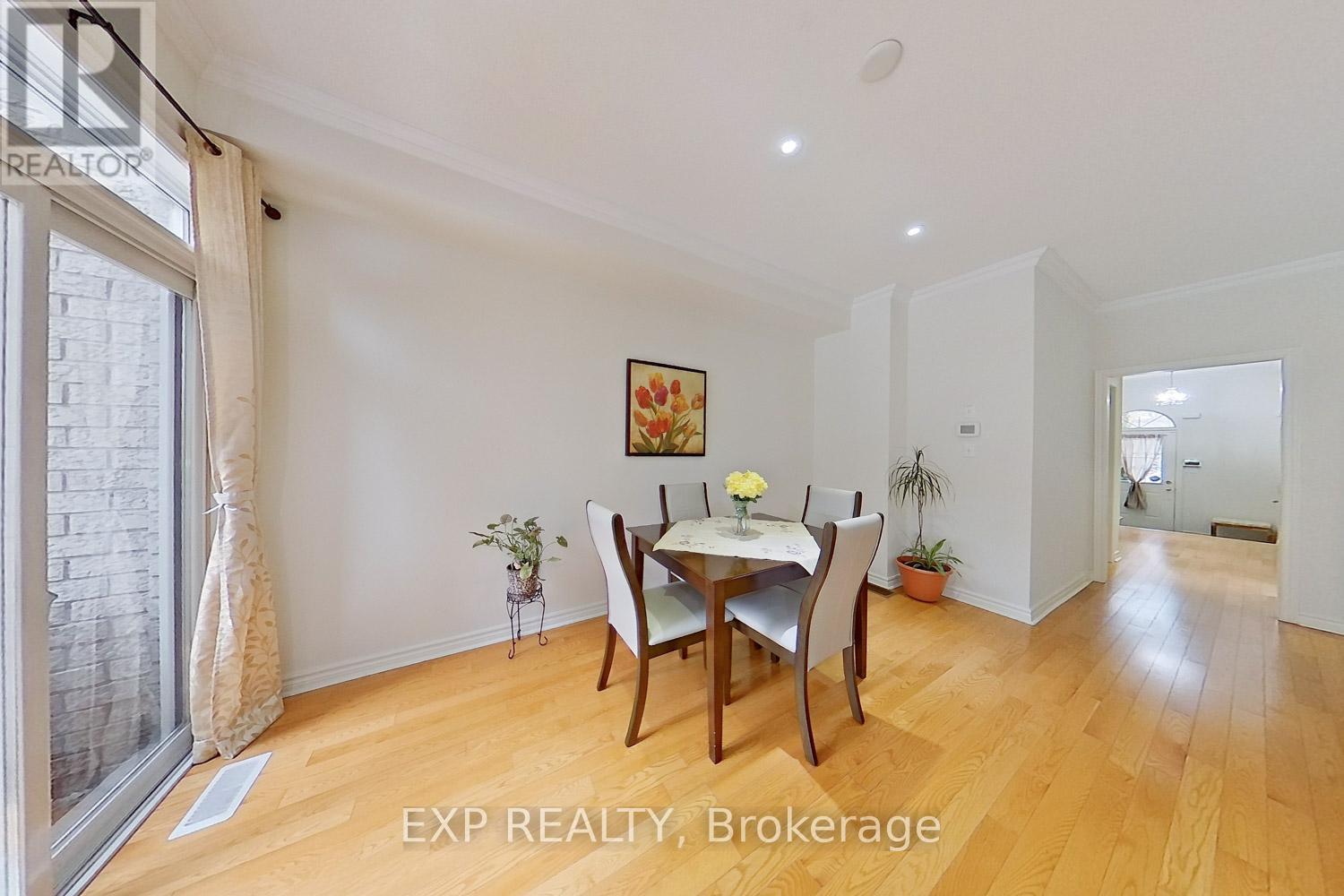 24 Williams Street, Markham, Ontario  L6C 0C2 - Photo 9 - N12944186