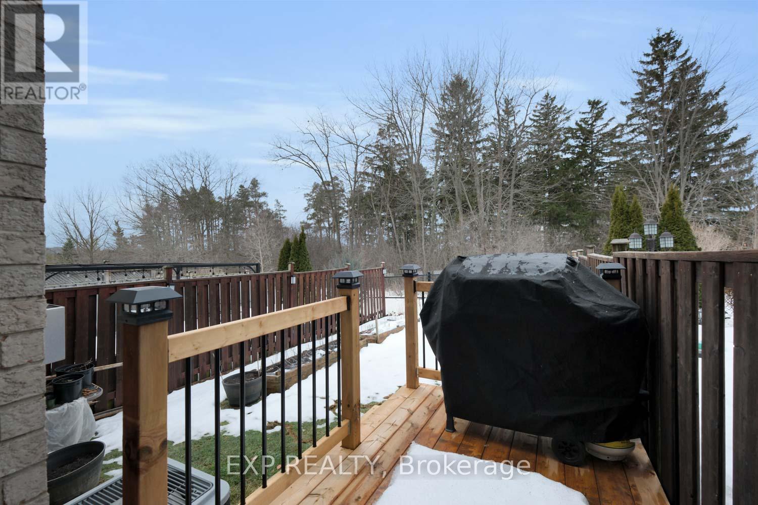 24 Williams Street, Markham, Ontario  L6C 0C2 - Photo 10 - N12944186