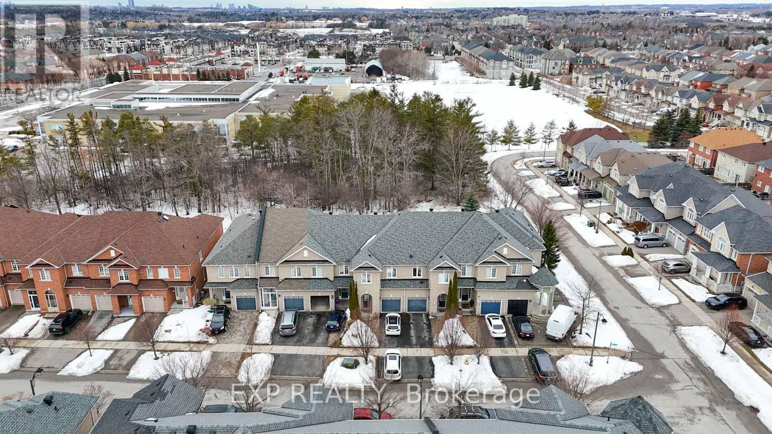 24 Williams Street, Markham, Ontario  L6C 0C2 - Photo 2 - N12944186