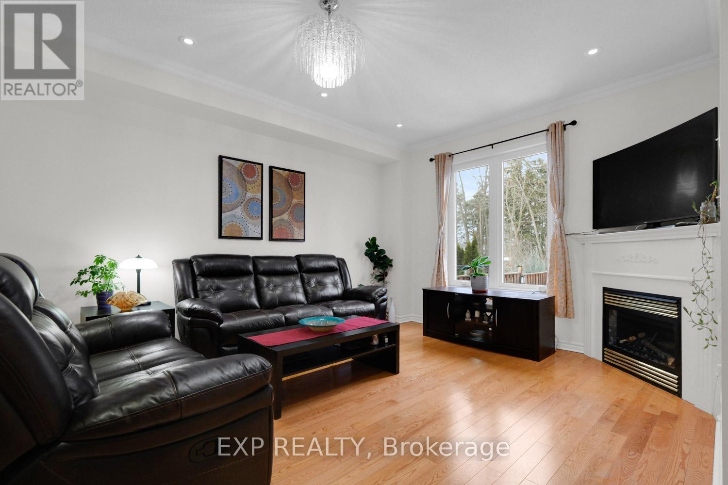 24 Williams Street, Markham, Ontario  L6C 0C2 - Photo 12 - N12944186