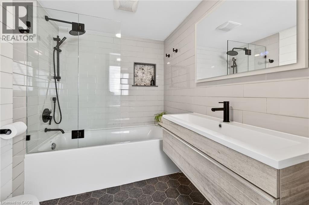 342 Meadow Wood Lane, Mississauga, Ontario  L5J 2S9 - Photo 39 - 40831293
