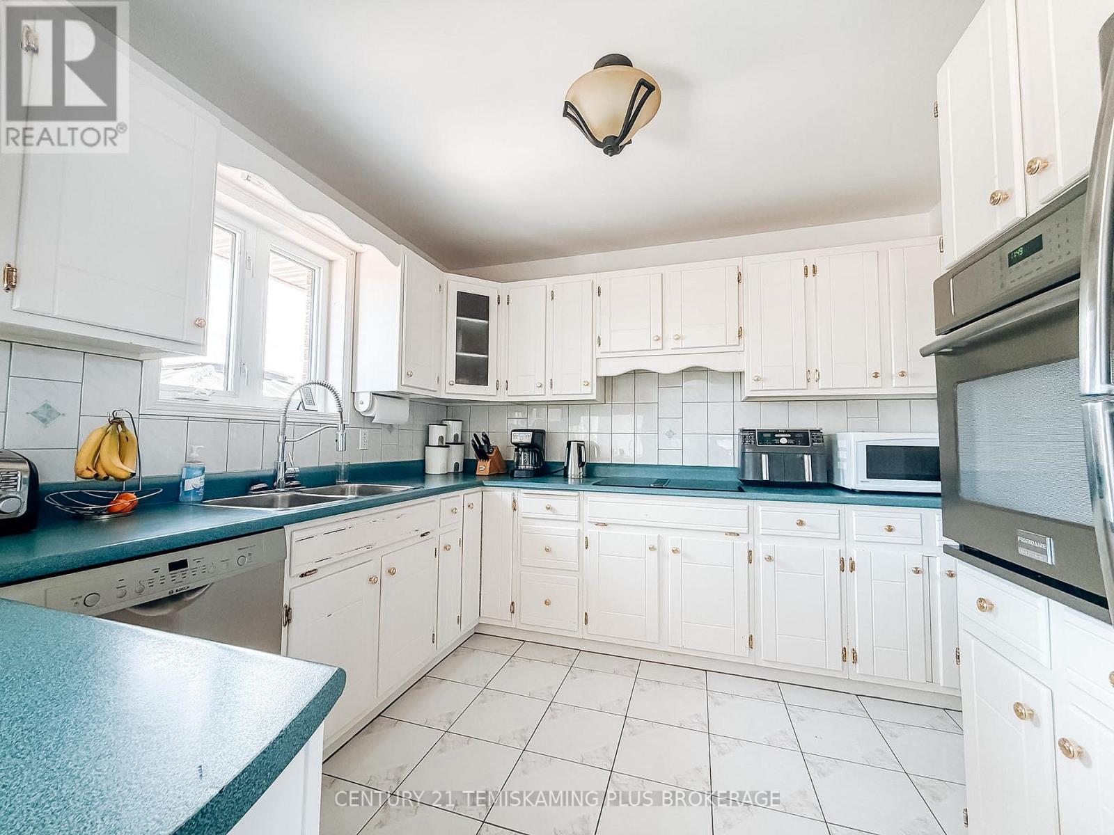 45 Twelfth Street E, Armstrong, Ontario  P0J 1E0 - Photo 11 - T13144480