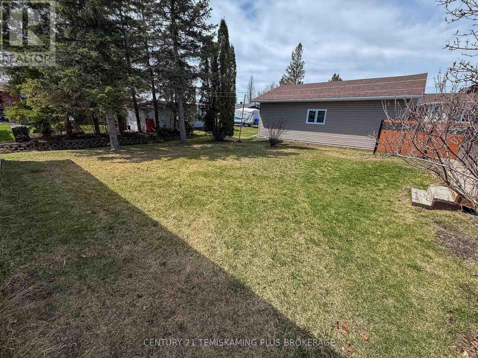 45 Twelfth Street E, Armstrong, Ontario  P0J 1E0 - Photo 30 - T13144480