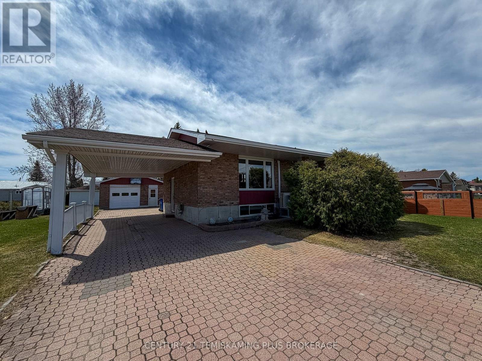 45 Twelfth Street E, Armstrong, Ontario  P0J 1E0 - Photo 5 - T13144480