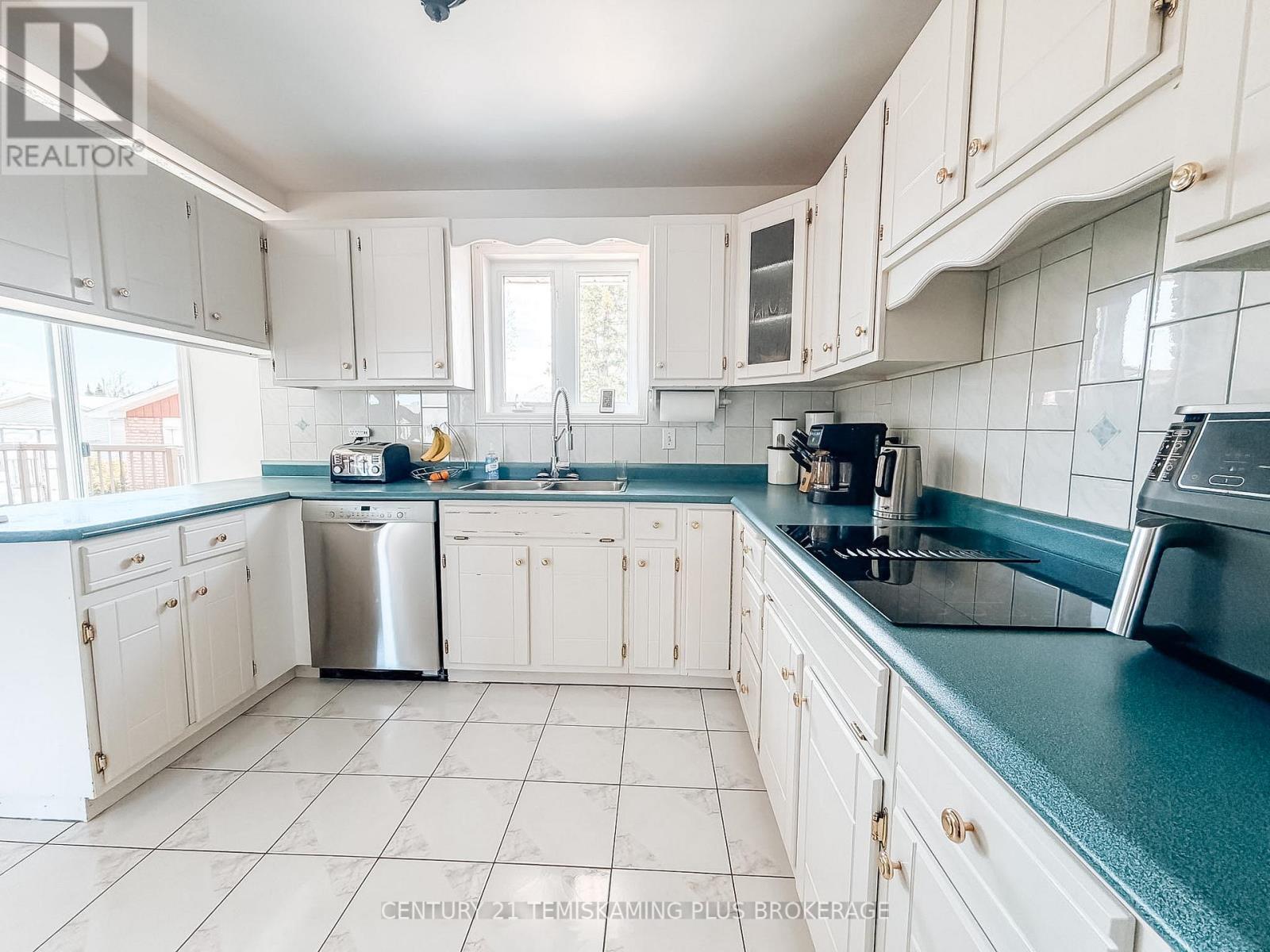 45 Twelfth Street E, Armstrong, Ontario  P0J 1E0 - Photo 9 - T13144480