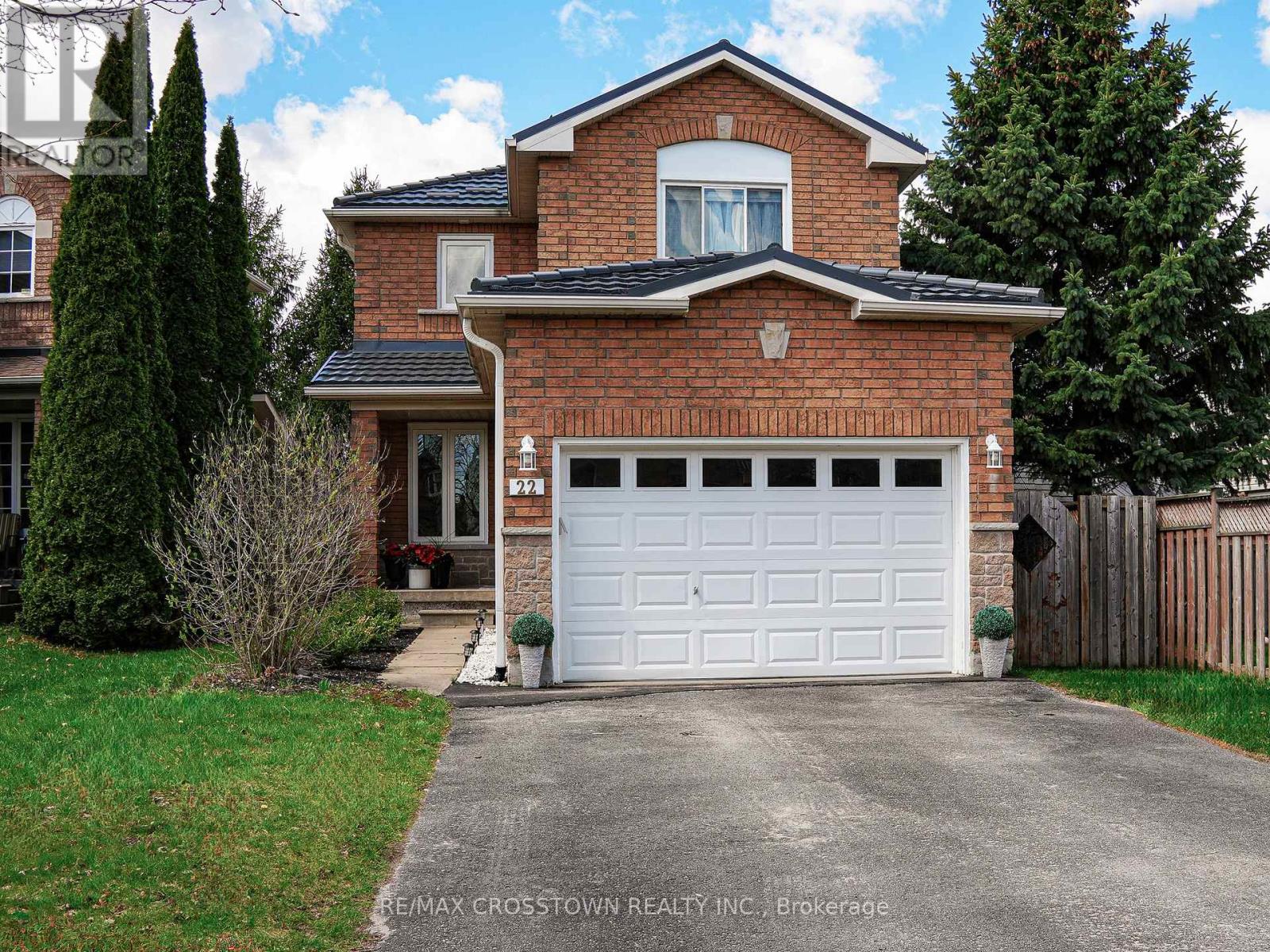22 BLUEGRASS DRIVE, Barrie, Ontario