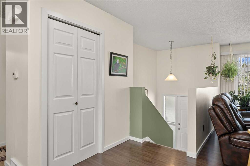 75 Bedford Drive NE, Calgary, Alberta  T3K 2N9 - Photo 12 - A2312183
