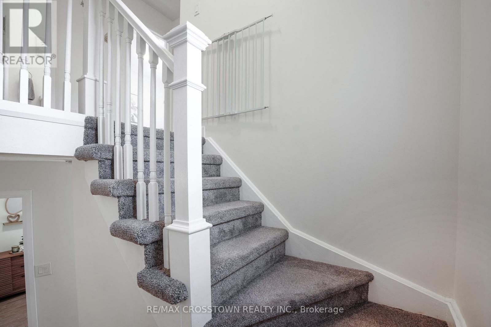 22 Bluegrass Drive, Barrie, Ontario  L4N 9N9 - Photo 12 - S13114526