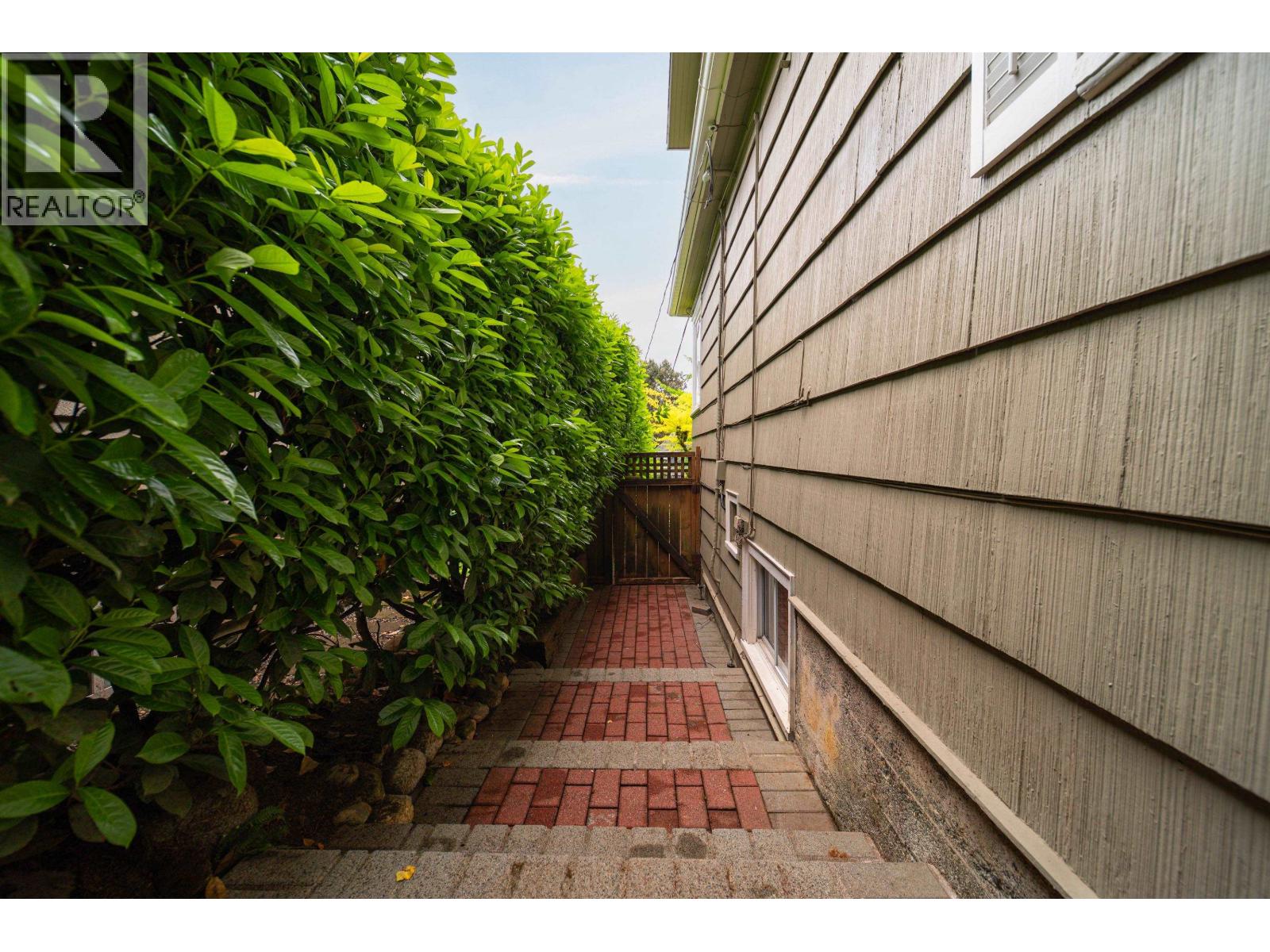 1030 Mathers Avenue, West Vancouver, British Columbia  V7T 2G2 - Photo 39 - R3124800