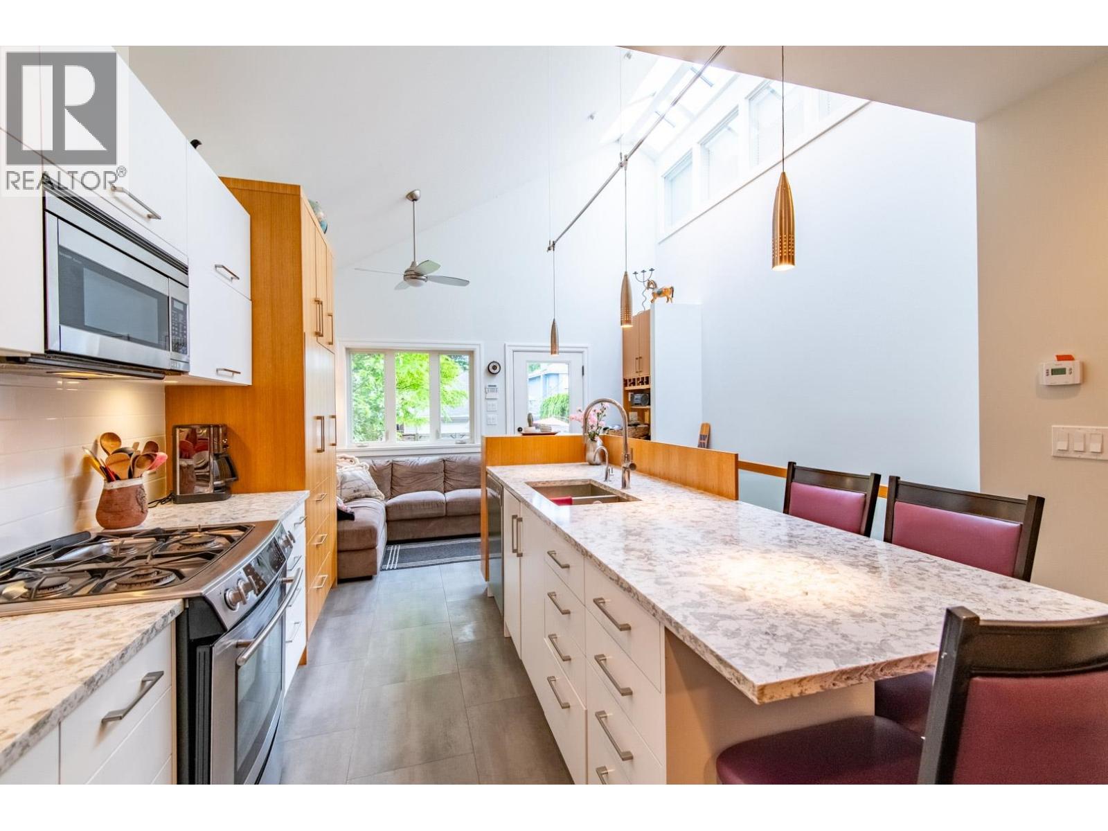 412 W 21st Avenue, Vancouver, British Columbia  V5Y 2E7 - Photo 11 - R3124808