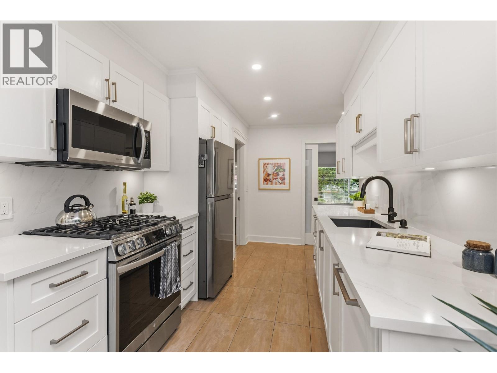 4467 St. George Street, Vancouver, British Columbia  V5V 4A5 - Photo 12 - R3124831