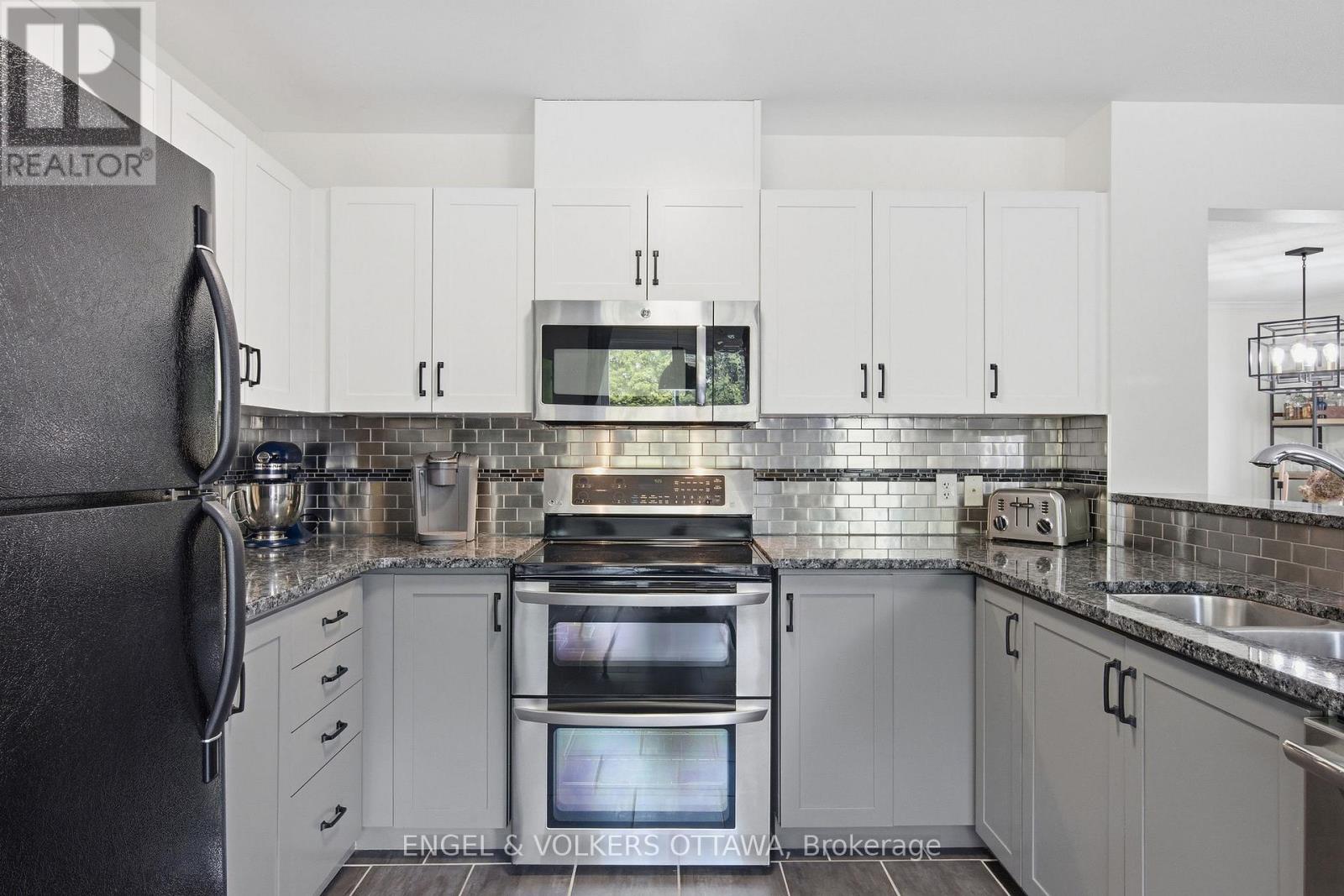 413 Montserrat Street, Ottawa, Ontario  K2S 0L6 - Photo 16 - X13144446