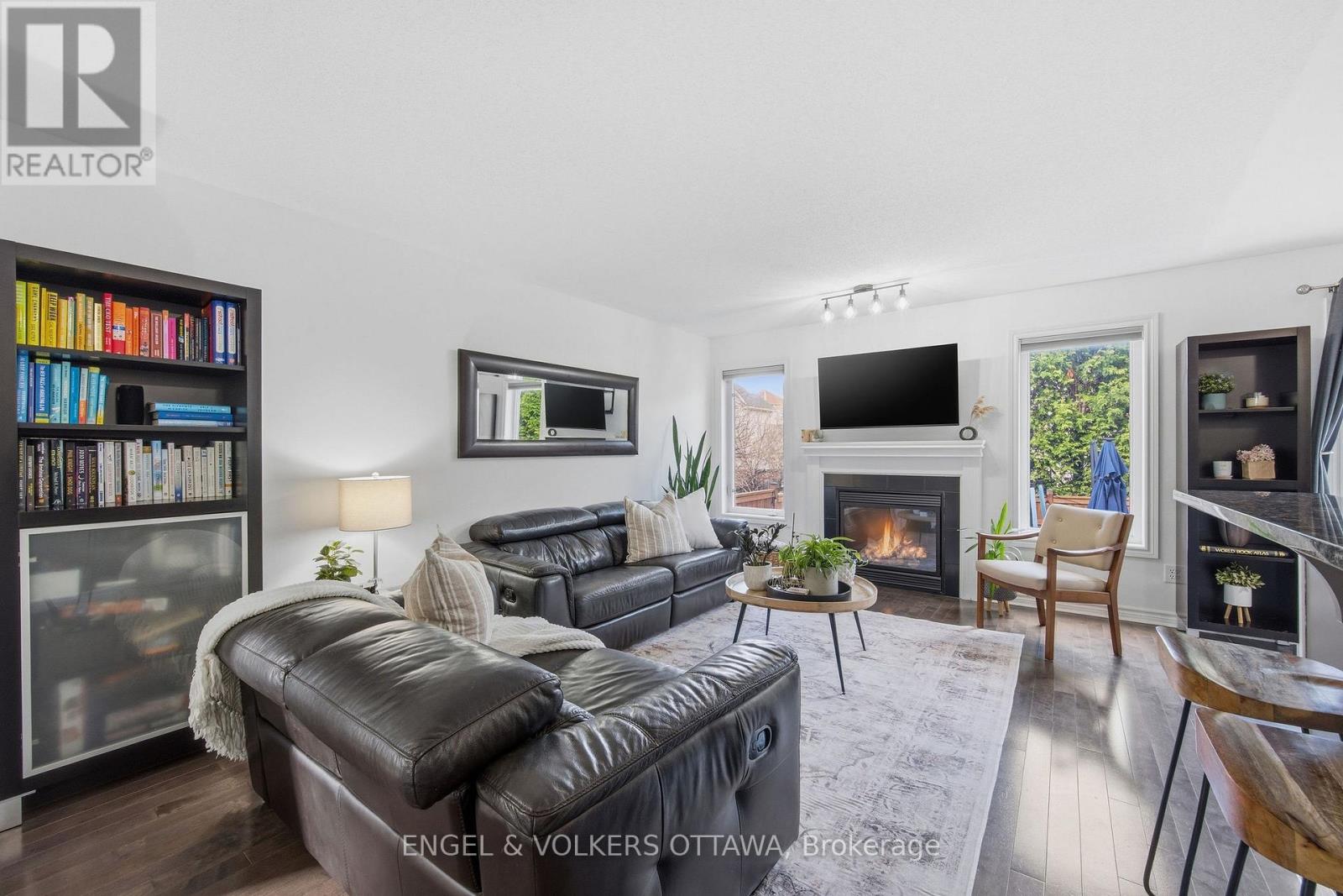 413 Montserrat Street, Ottawa, Ontario  K2S 0L6 - Photo 5 - X13144446