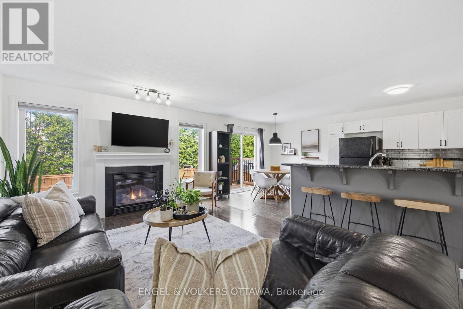 413 Montserrat Street, Ottawa, Ontario  K2S 0L6 - Photo 8 - X13144446