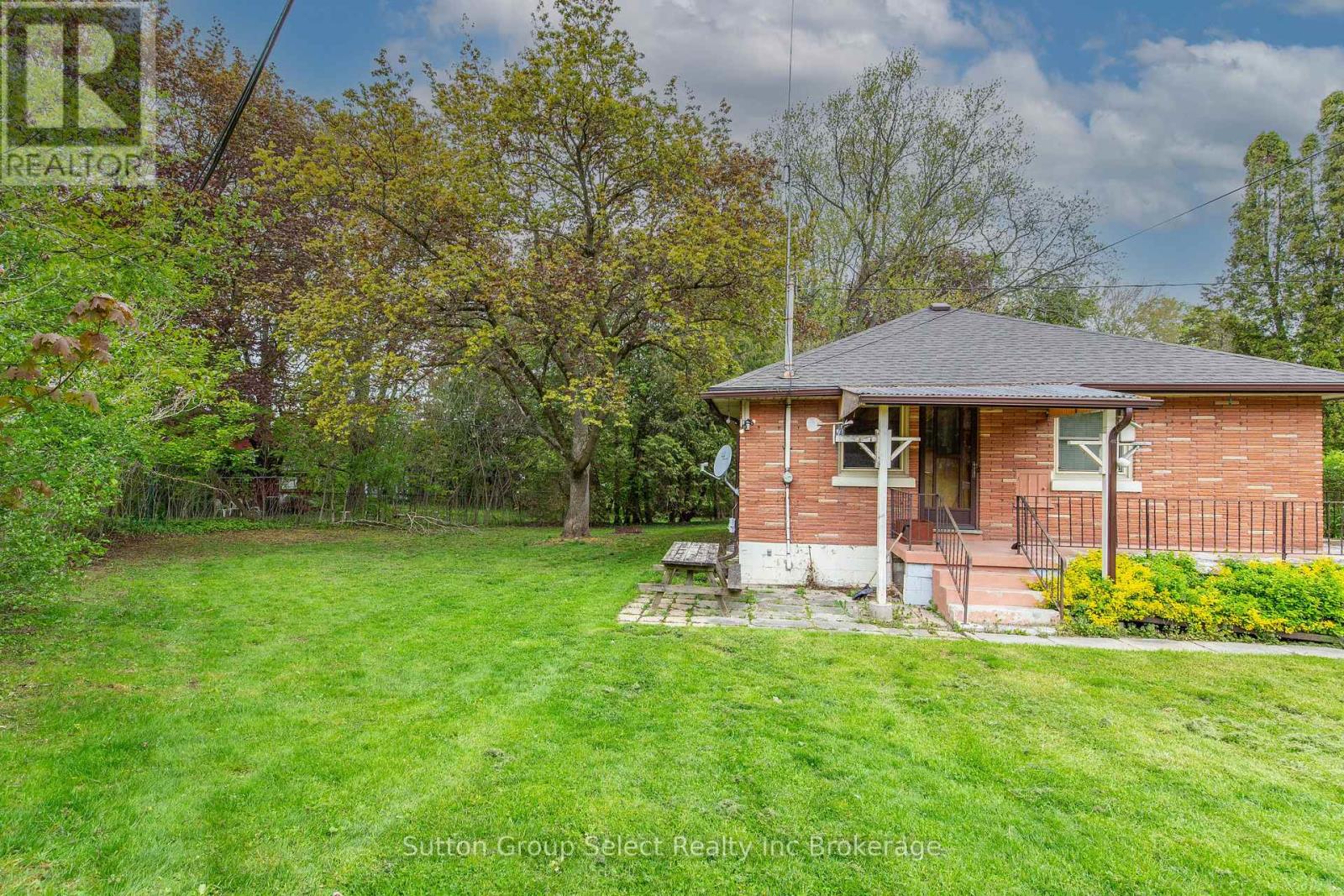 73 & 77 Maud Street, Ingersoll, Ontario  N5C 1E7 - Photo 4 - X13144512