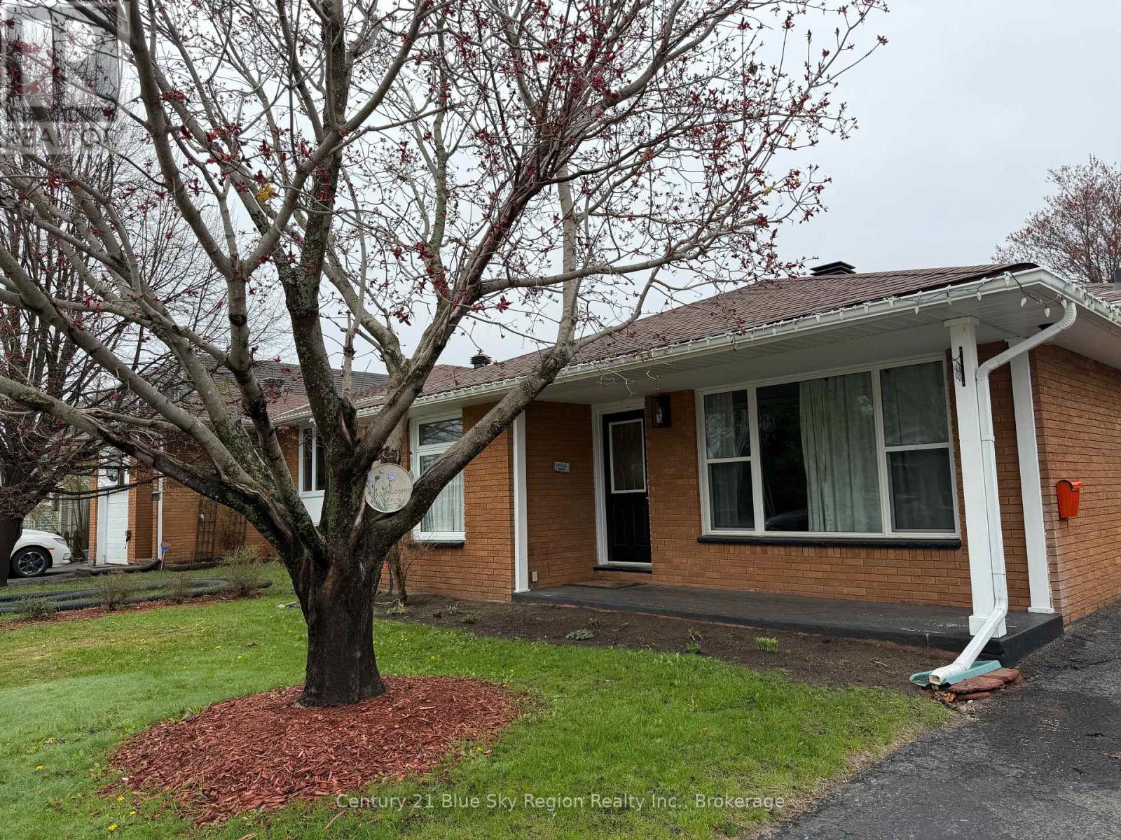 14 MARSHALL PARK DRIVE, North Bay, Ontario