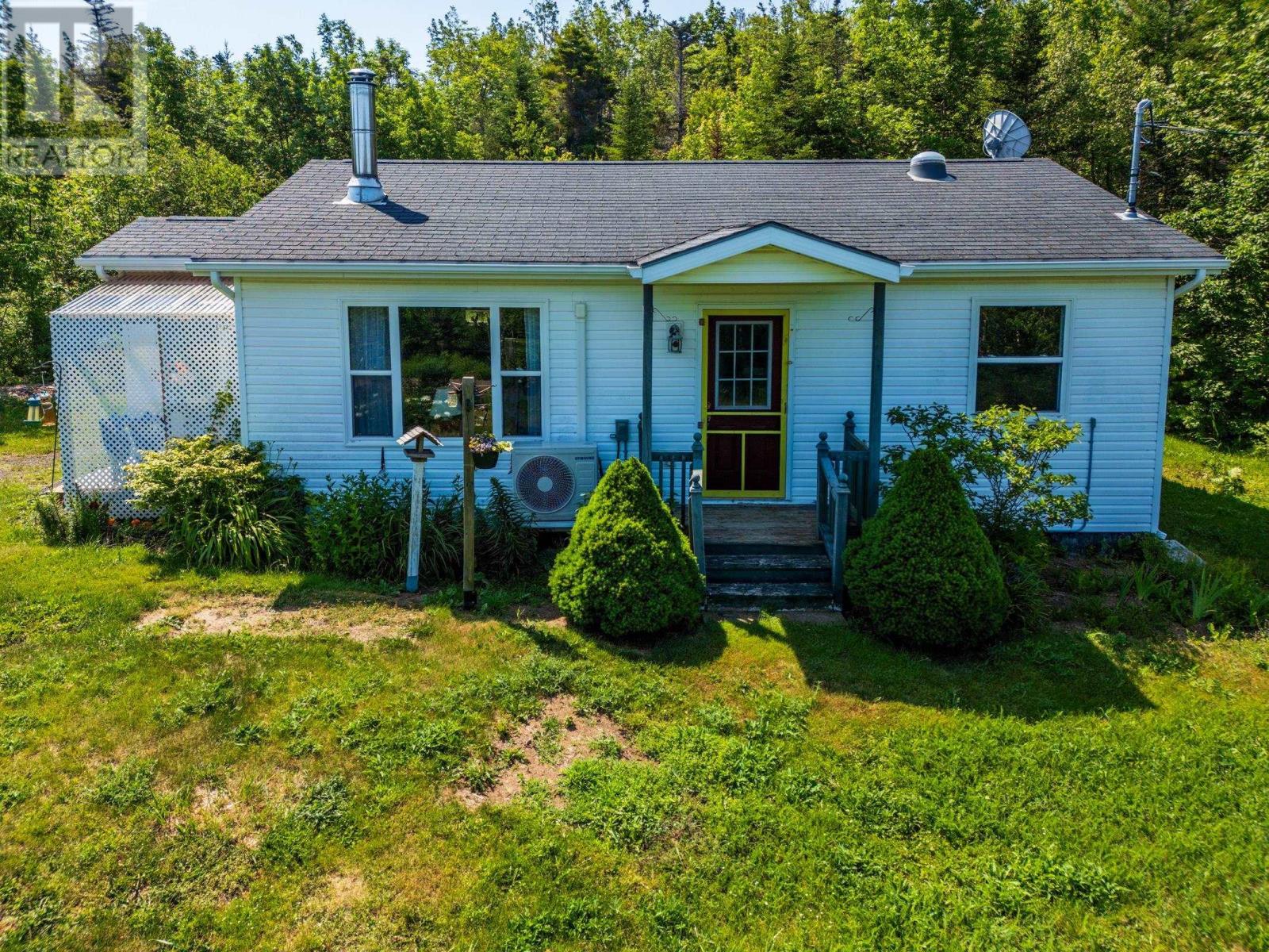 28 Longley Mountain Road, Youngs Cove, Nova Scotia  B0S 1L0 - Photo 4 - 202611325
