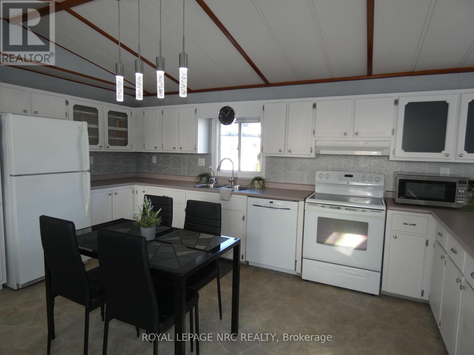 121 - 3033 Townline Road, Fort Erie, Ontario  L0S 1S1 - Photo 8 - X12630212