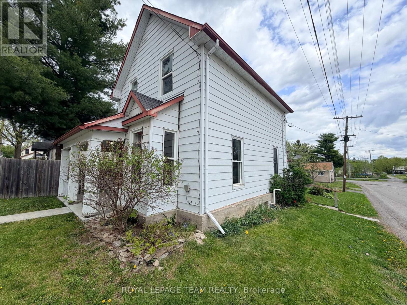 48 Havey Street, Arnprior, Ontario  K7S 1G7 - Photo 2 - X12748826