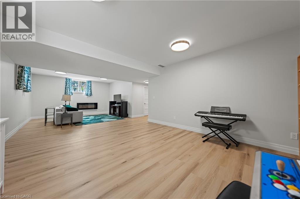 303 Castlefield Avenue, Waterloo, Ontario  N2K 2M4 - Photo 38 - 40831161