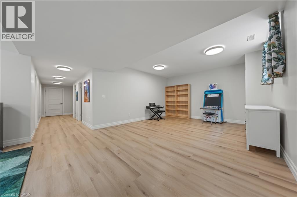 303 Castlefield Avenue, Waterloo, Ontario  N2K 2M4 - Photo 39 - 40831161