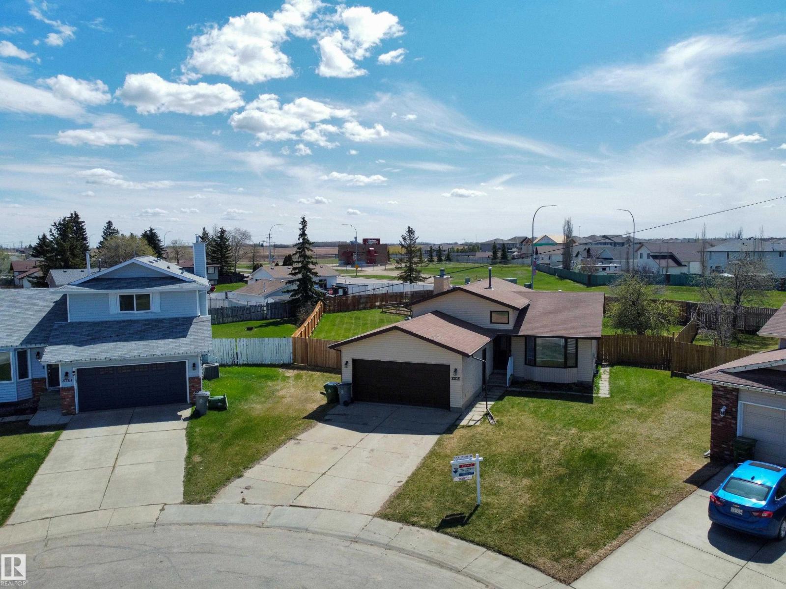 8703 102 Av, Morinville, Alberta  T8R 1B7 - Photo 2 - E4479788