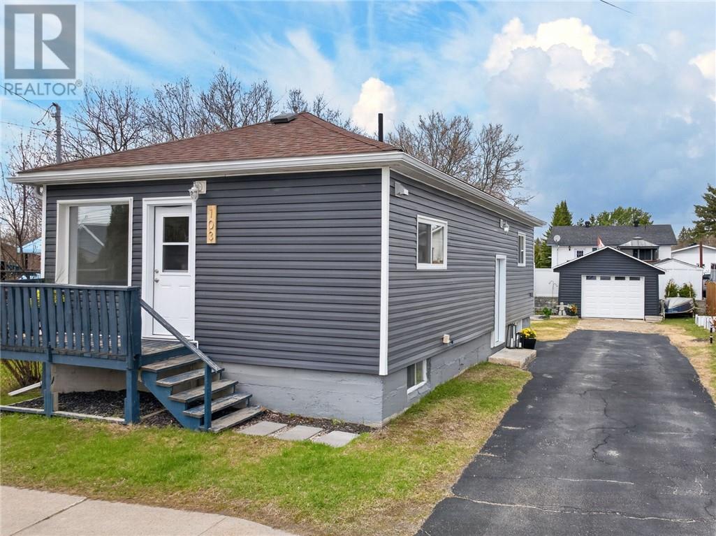 103 Main Street, Chelmsford, Ontario  P0M 1L0 - Photo 1 - 2127791