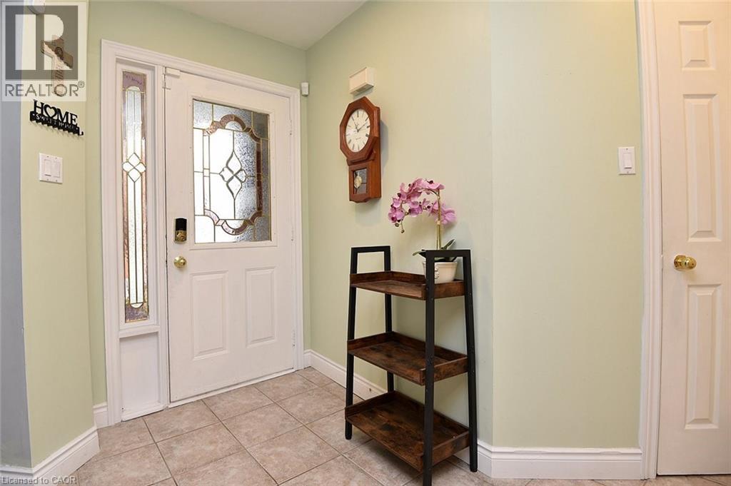 126 Bastille Street, Hamilton, Ontario  L9B 2G9 - Photo 3 - 40830212