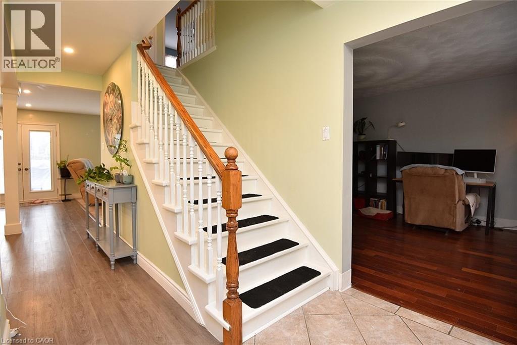 126 Bastille Street, Hamilton, Ontario  L9B 2G9 - Photo 13 - 40830212