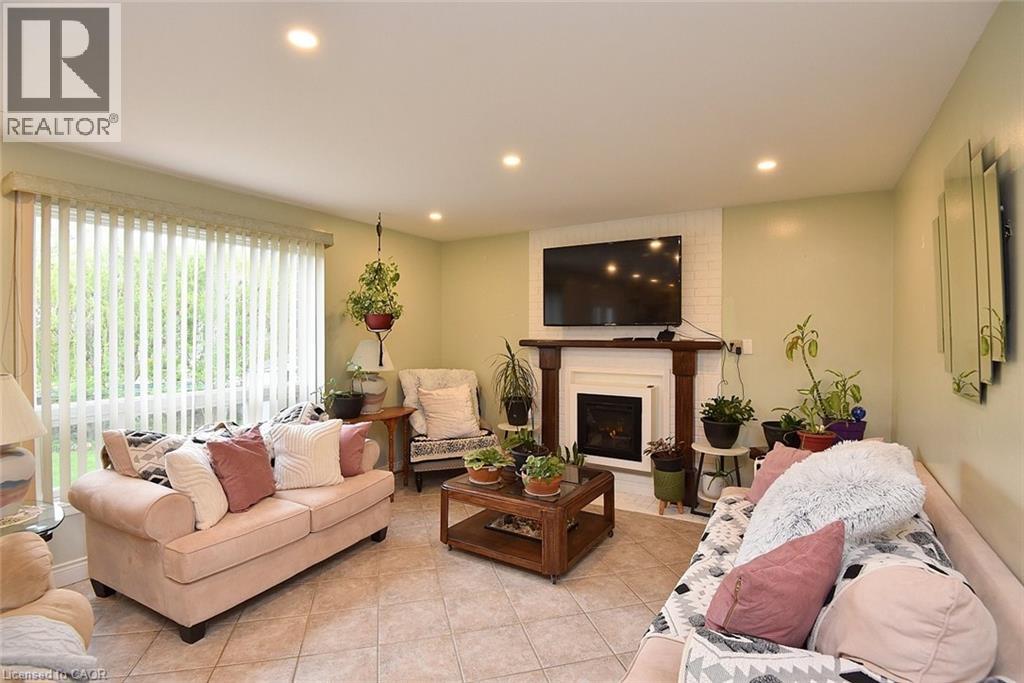 126 Bastille Street, Hamilton, Ontario  L9B 2G9 - Photo 8 - 40830212