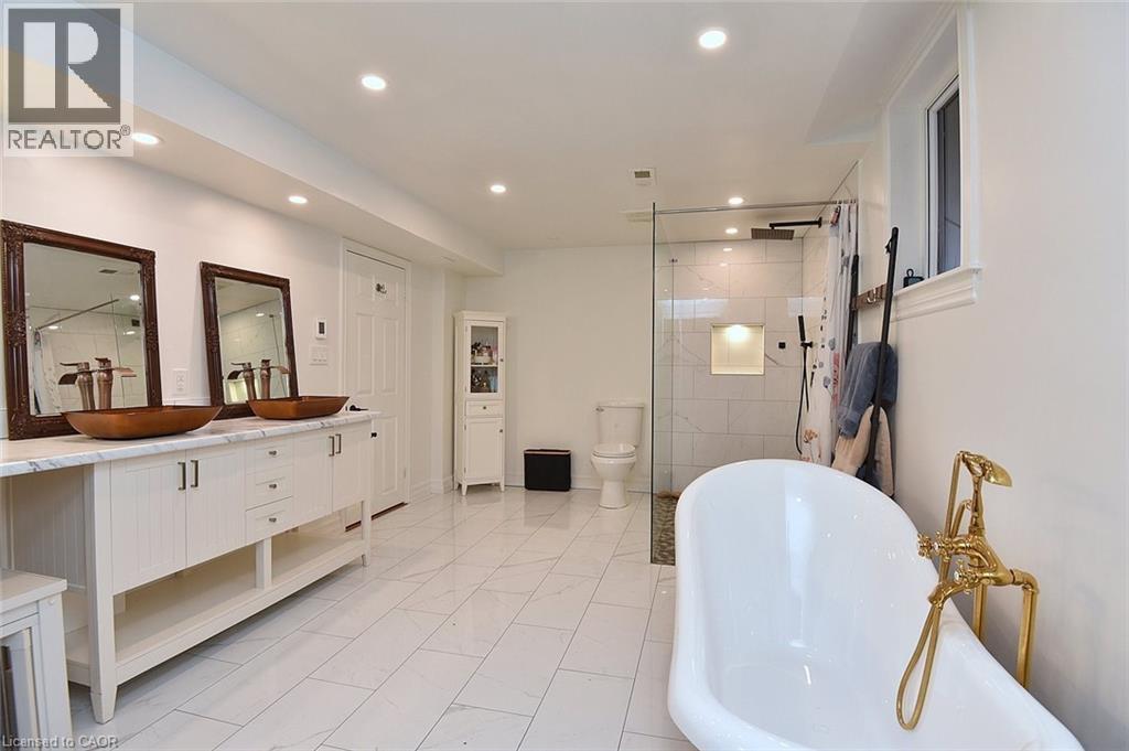 126 Bastille Street, Hamilton, Ontario  L9B 2G9 - Photo 26 - 40830212
