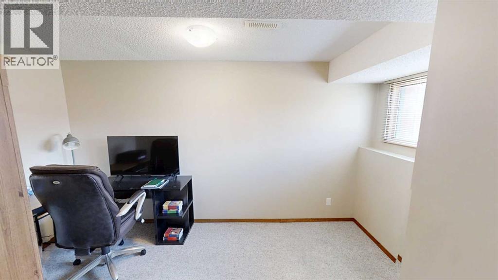 85 Cayuga Crescent W, Lethbridge, Alberta  T1K 5H4 - Photo 18 - A2312494