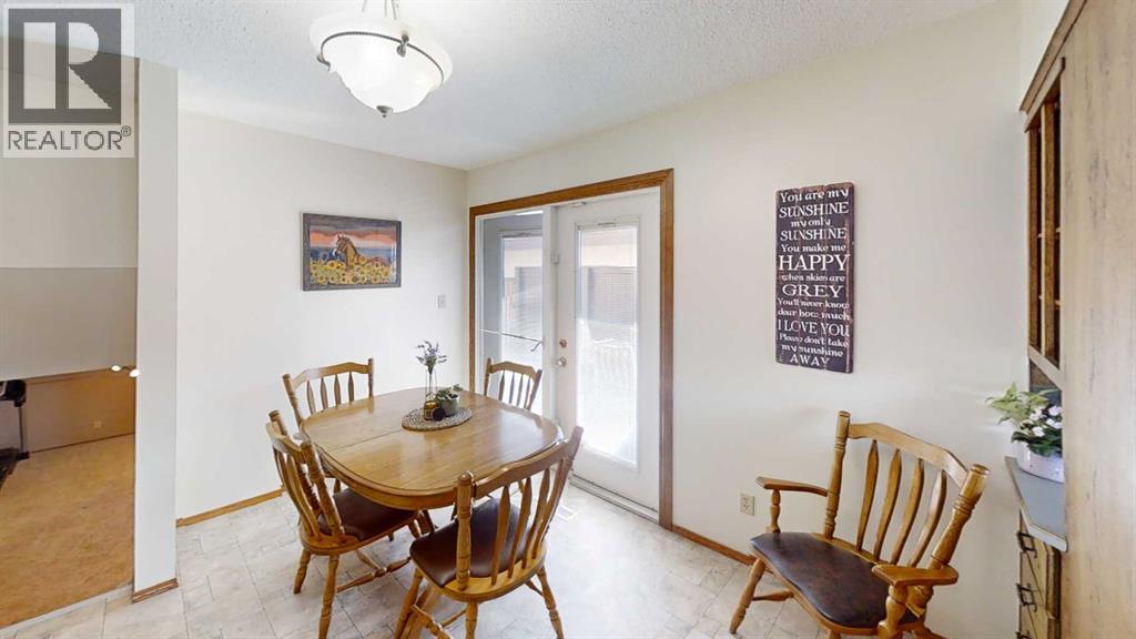 85 Cayuga Crescent W, Lethbridge, Alberta  T1K 5H4 - Photo 5 - A2312494