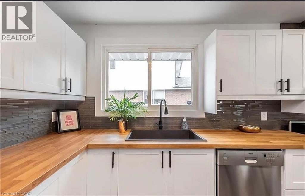 10 Sandlyn Court, Hamilton, Ontario  L8H 2R5 - Photo 7 - 40831075