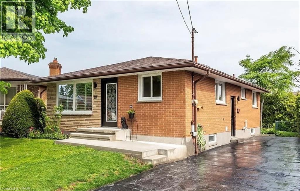 10 Sandlyn Court, Hamilton, Ontario  L8H 2R5 - Photo 3 - 40831075