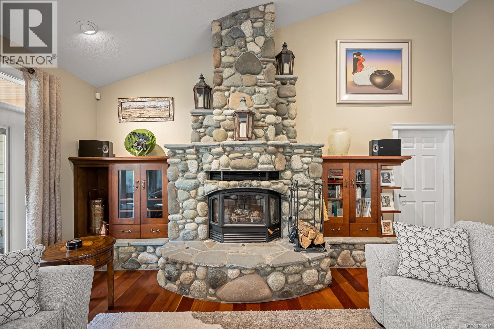6077 Todd Rd, Courtenay, British Columbia  V9J 1P4 - Photo 5 - 1034916