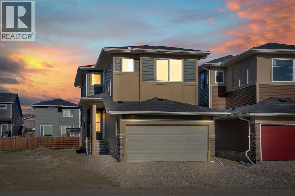 11 Fireside Common, Cochrane, Alberta  T4C 3E1 - Photo 1 - A2291699