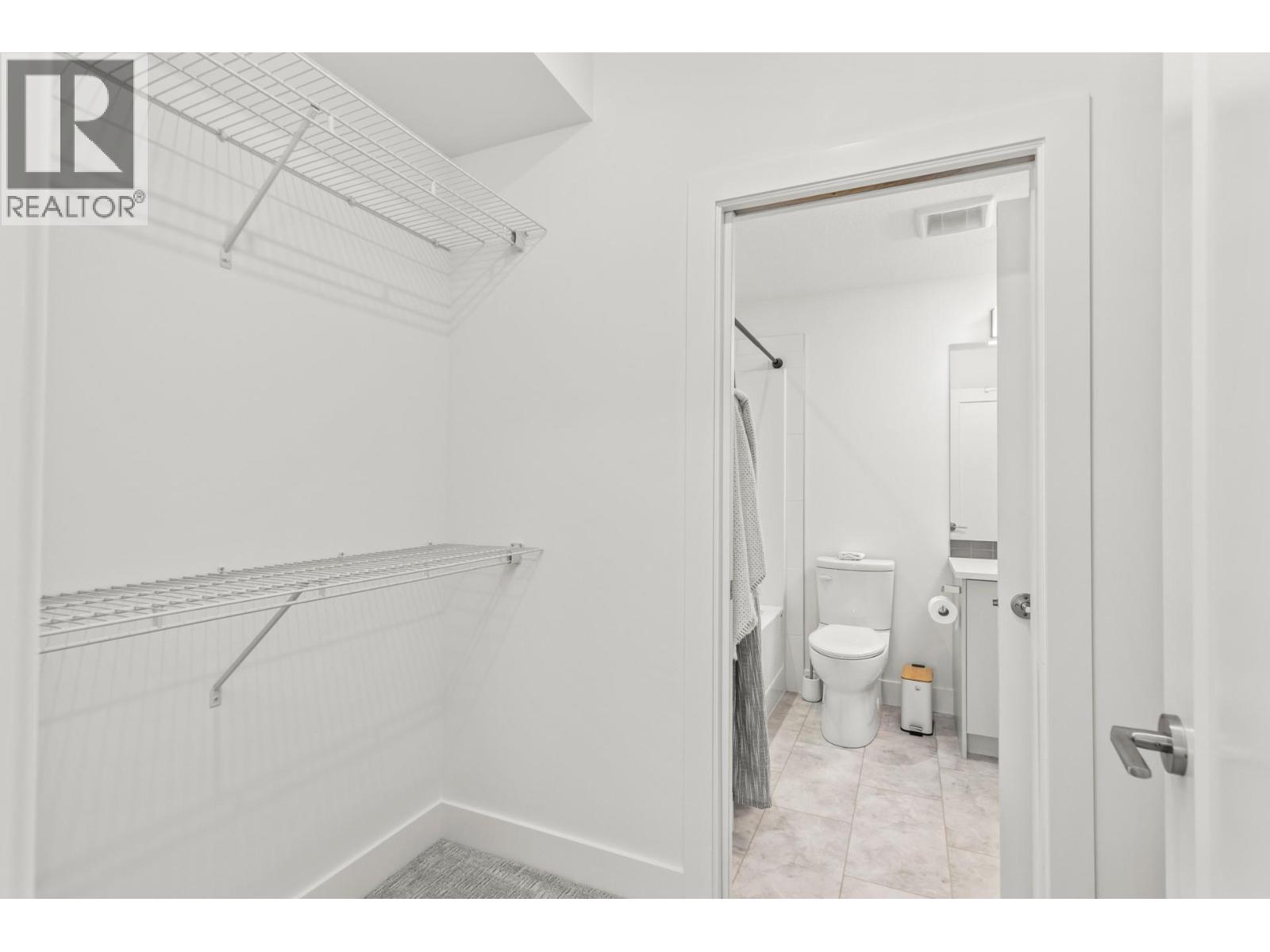 3434 Mckinley Beach Drive Unit# 302, Kelowna, British Columbia  V1V 2R1 - Photo 19 - 10383835
