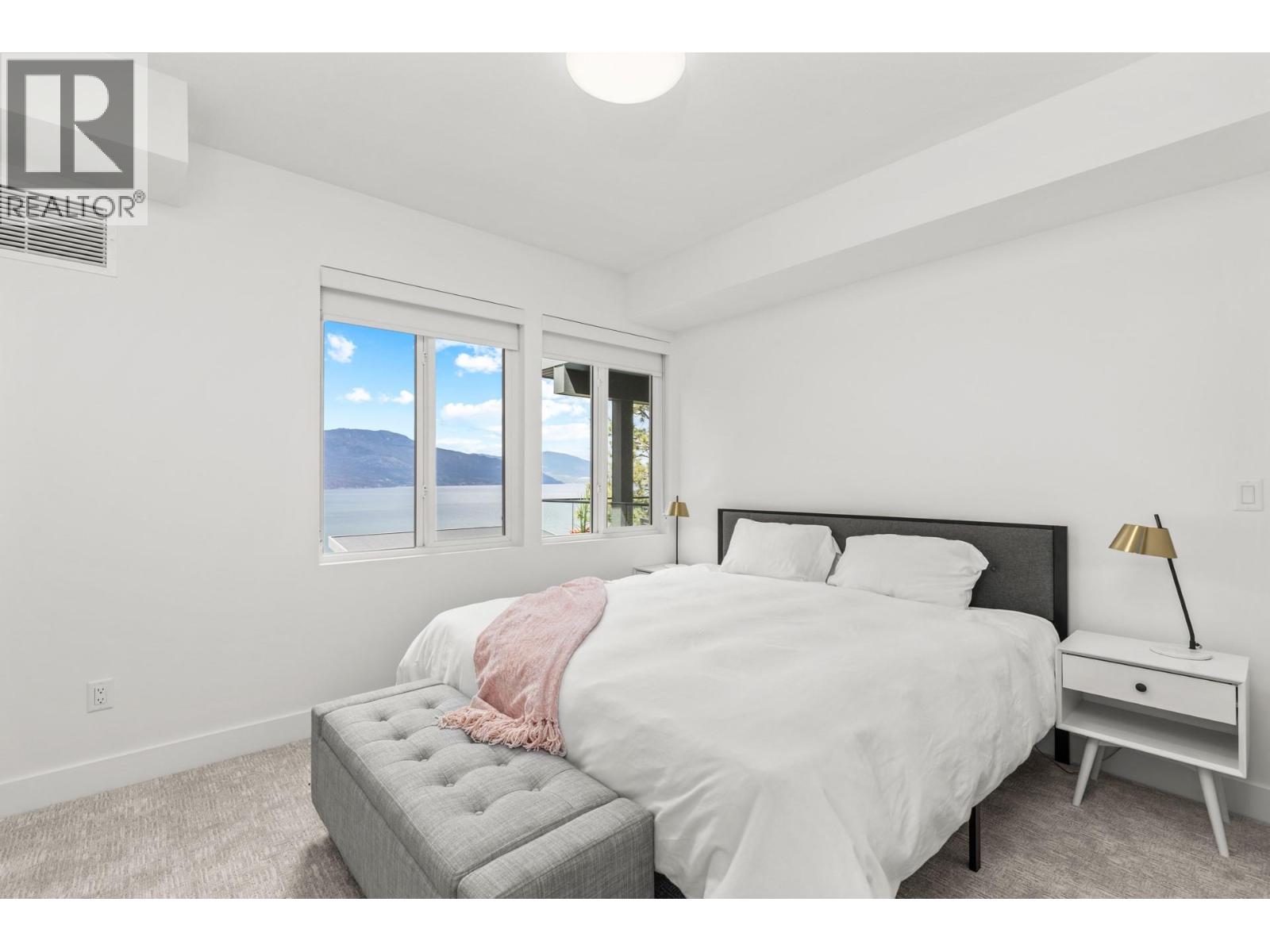 3434 Mckinley Beach Drive Unit# 302, Kelowna, British Columbia  V1V 2R1 - Photo 17 - 10383835