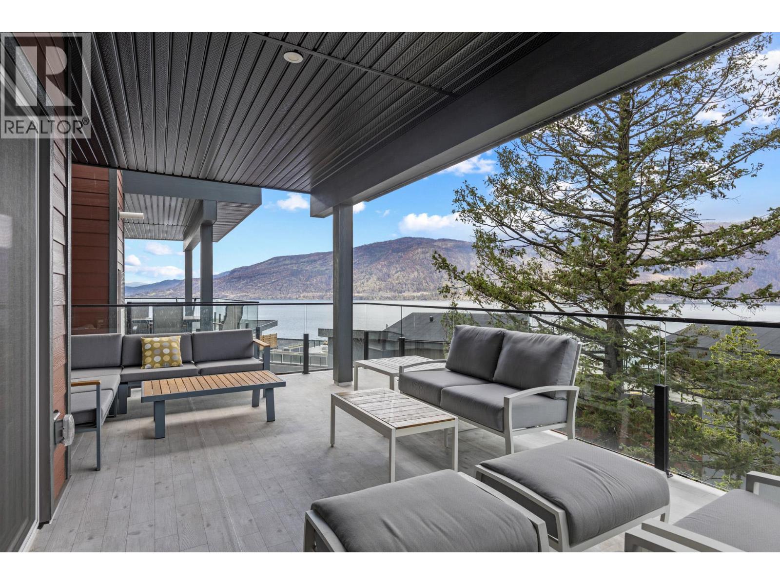 3434 Mckinley Beach Drive Unit# 302, Kelowna, British Columbia  V1V 2R1 - Photo 1 - 10383835