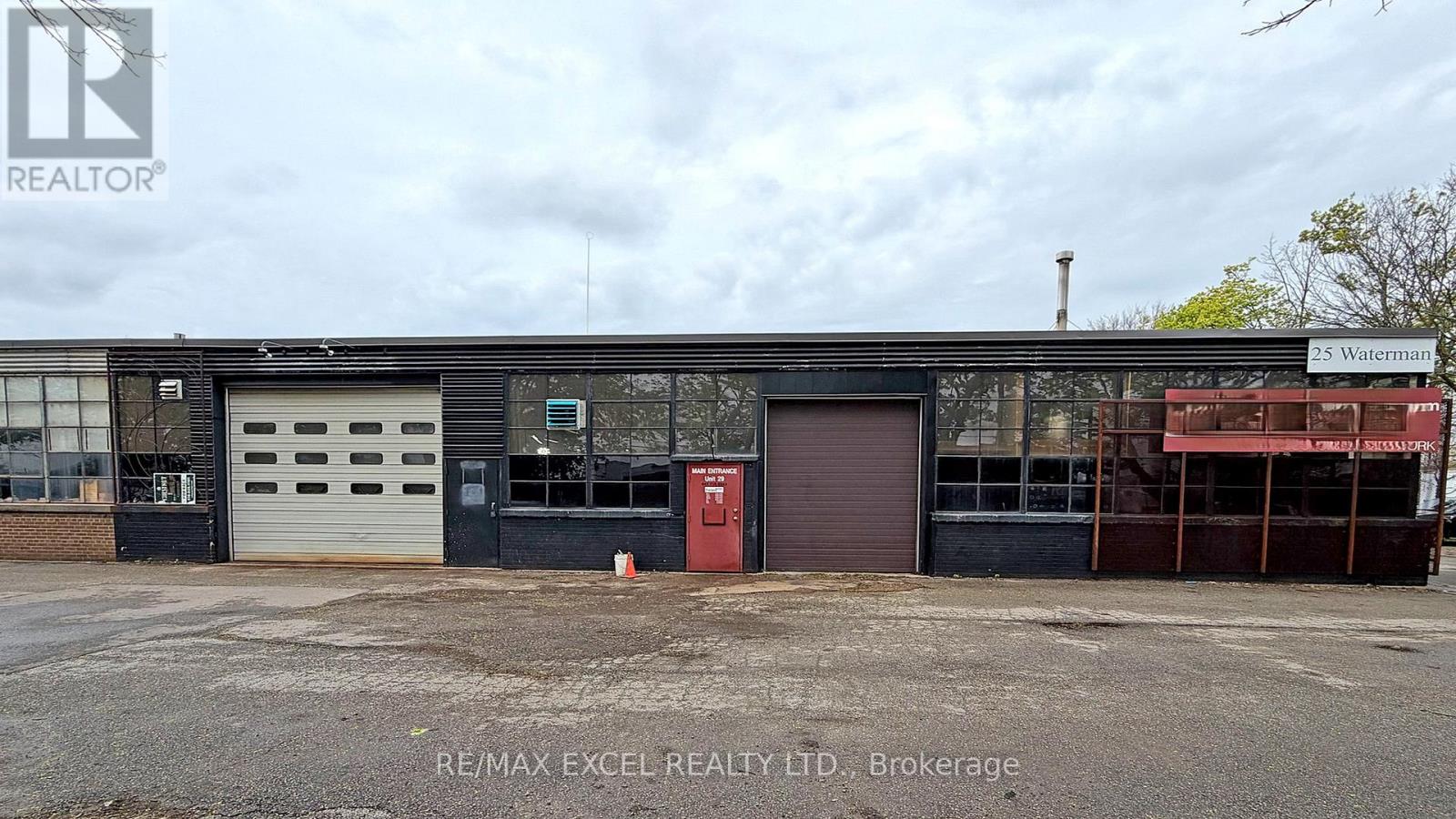 29 - 25 WATERMAN AVENUE, Toronto, Ontario