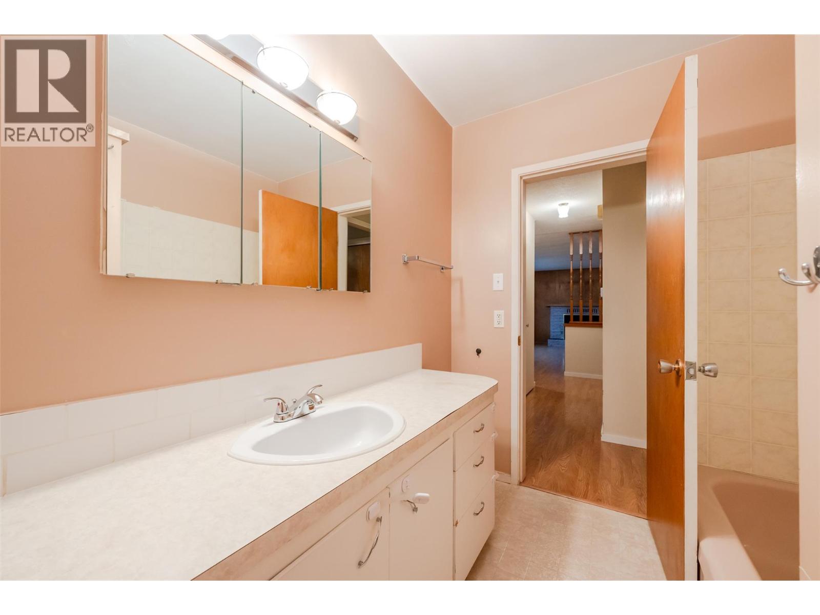 132 Secrest Place, Penticton, British Columbia  V2A 3R3 - Photo 24 - 10387522