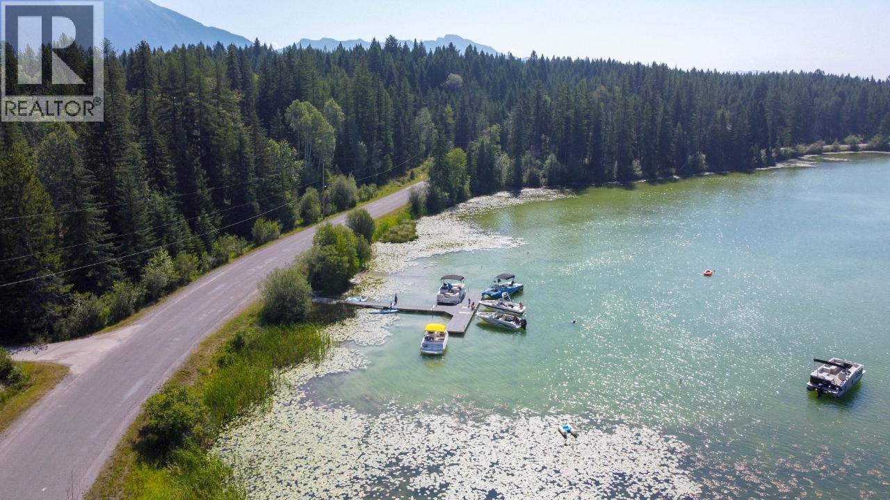 6374 Tie Lake Shore N Road Unit# 15, Jaffray, British Columbia V0B 1T0 - Photo 4 - 10387737