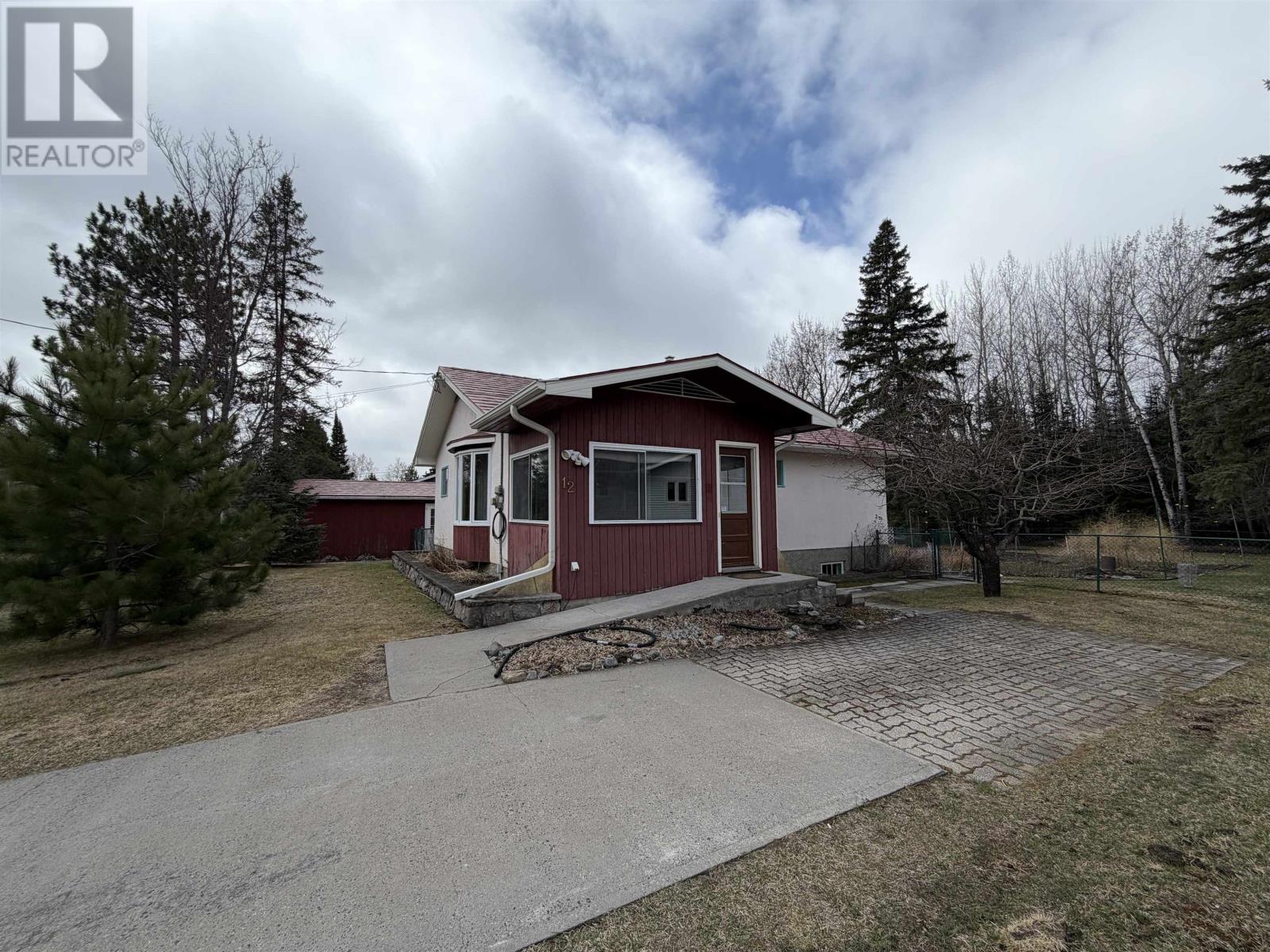 12 Johnson Road, Kenora, Ontario