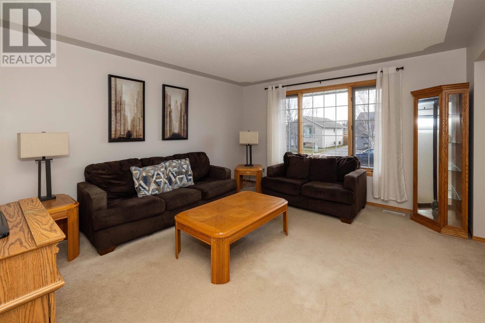 293 Caribou Cres, Thunder Bay, Ontario  P7C 5Z6 - Photo 2 - TB2601089