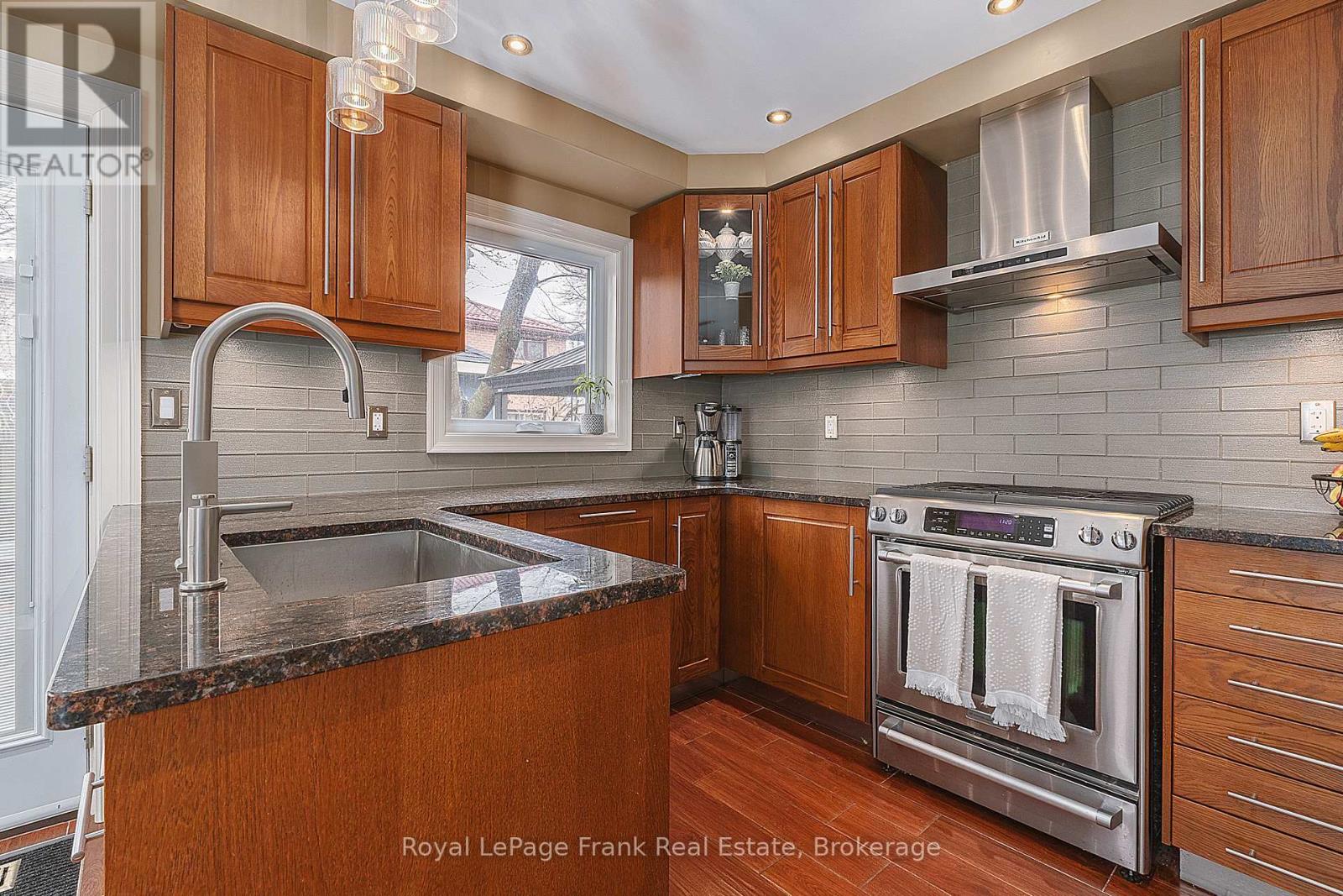 180 Chatfield Drive, Ajax, Ontario  L1T 2H7 - Photo 12 - E13144528