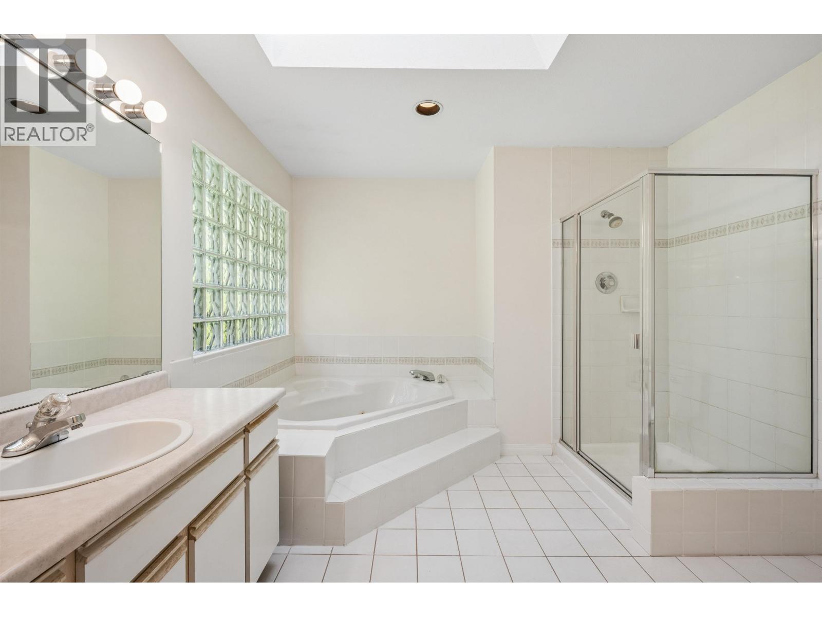 3253 Kerrstead Place, North Vancouver, British Columbia  V7J 3T4 - Photo 12 - R3122544