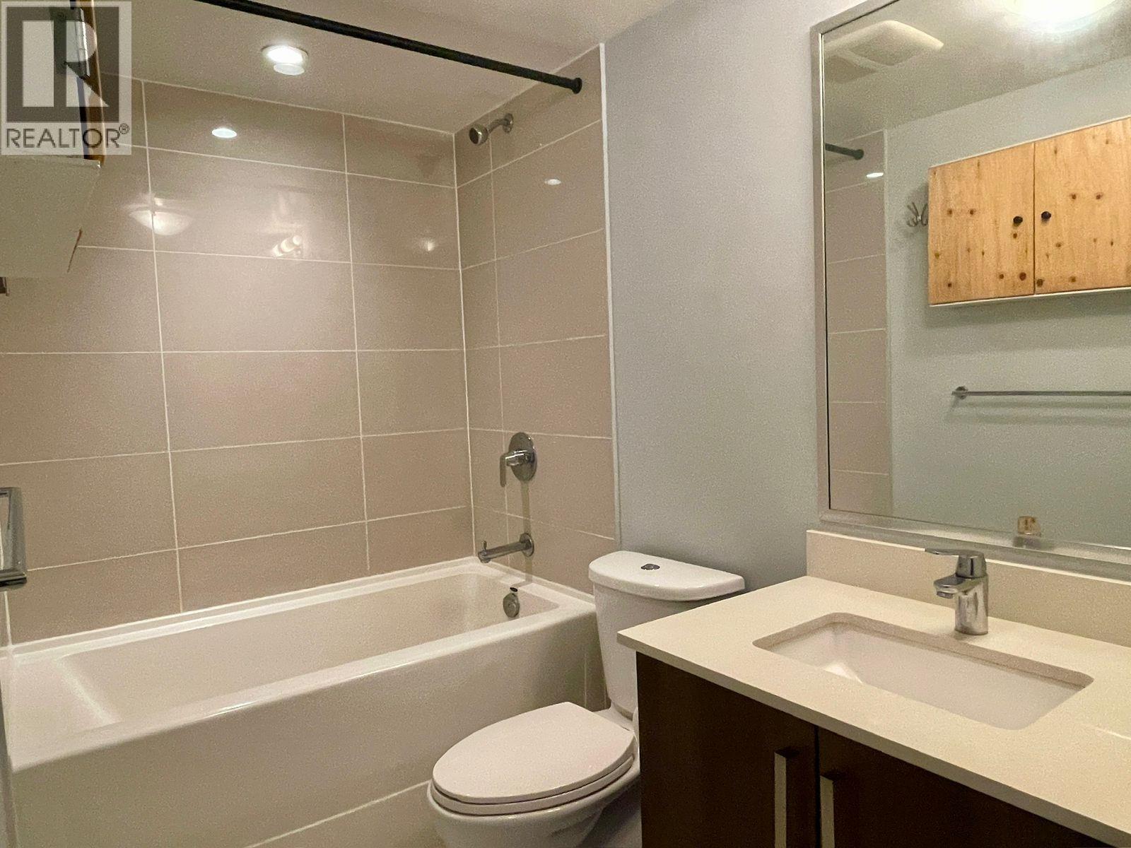 121 7058 14th Avenue, Burnaby, British Columbia  V3N 0E6 - Photo 11 - R3091470